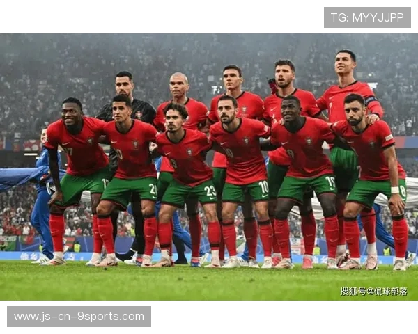 足坛悲喜夜！40岁C罗双响+绝杀5大豪门集体飘红唯有曼联没赢球，c罗在曼联最经典的比赛