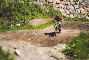 九游娱乐app-全国青少年登山赛贵州赛段精彩刺激，青年登山活动